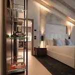 Ca' Apollonio Heritage Hotel 5*
