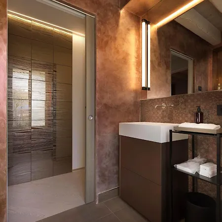 Ca' Apollonio Heritage Hotel 5*